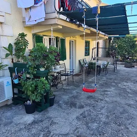 Apartmani Fani Supetar Exterior photo