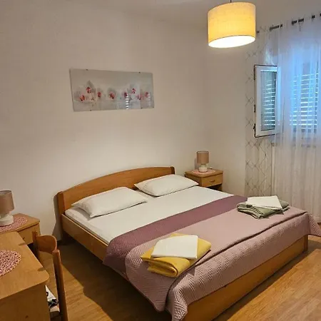 Apartmani Fani Supetar Exterior photo