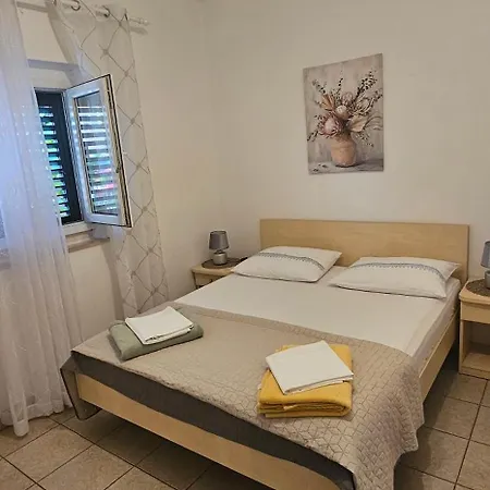 Apartmani Fani Supetar Exterior photo